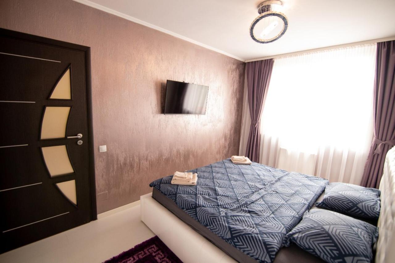 Royal Central Apartament Lägenhet Oradea Exteriör bild